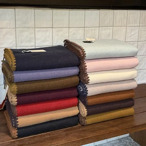 Bufanda de Invierno Gruesa de Imitación Cachemira para Mujer Color Sólido Larga con Borlas Chal Abrigo Cálido Vintage Elegante Calentador de Cuello