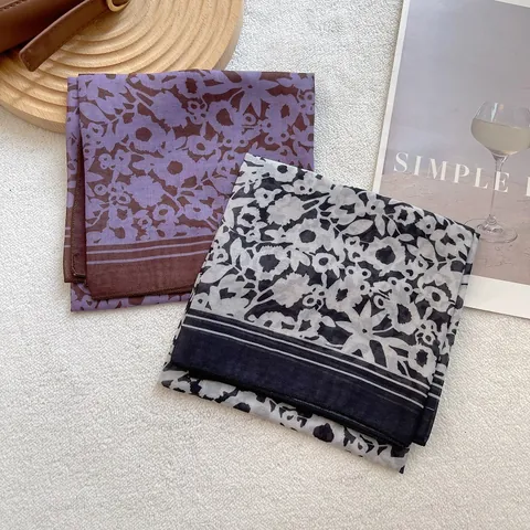 Carré de Soie Satin Imprimé Floral Rétro pour Femmes Style Ethnique Vintage Foulard de Cou Foulard de Tête Accessoire