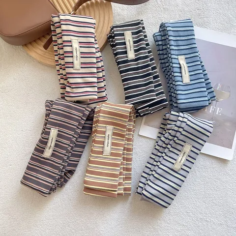 Amerikanischer Vintage Gestreifter Strickschal Für Damen Schmaler Dekorative Weicher Mittellanger Dünner Schal Mit Buchstaben Etikett