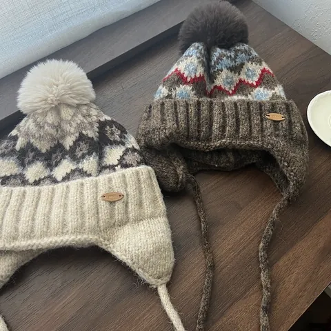 Vintage Fair Isle Knitted Earflap Hat For Women Thickened Warm Trapper Hat With Pom Pom Jacquard Polyester Winter Knitted Hat