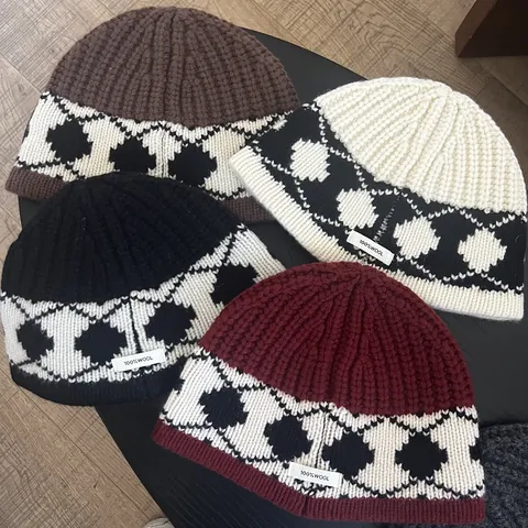 Vintage 100% Wool Knitted Beanie Hat For Women Nordic Argyle Pattern Thickened Warm Geometric Winter Bucket Hat Cold Cap