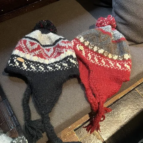 Women Vintage Ethnic Knit Ear Protection Hat With Pom Pom Nordic Geometric Pattern Winter Warm Trapper Beanie Hat