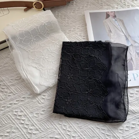 Pañuelo Cuadrado Vintage con Bordado Floral de Encaje Elegante Pañuelo de Malla Versátil Bufanda para Mujer Accesorio