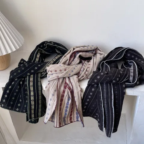 Écharpe Rétro en Coton et Lin pour Femmes Style Académique Japonais Imprimé Floral à Rayures Bohème Châle Léger Accessoire