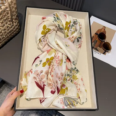 Bufanda con Estampado Floral de Estilo Étnico para Mujer Chal de Mezcla de Algodón Ligero con Borlas para Viajes Playa