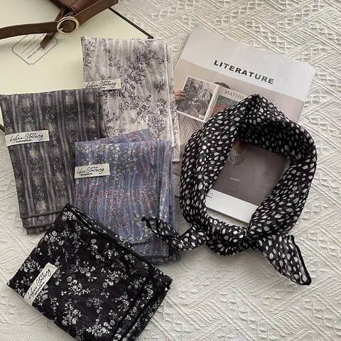 Pañuelo Cuadrado de Satén Vintage Francés para Mujer Estampado de Leopardo Floral Pañuelo de Cuello Diadema Decorativa Ligera Accesorio Moda