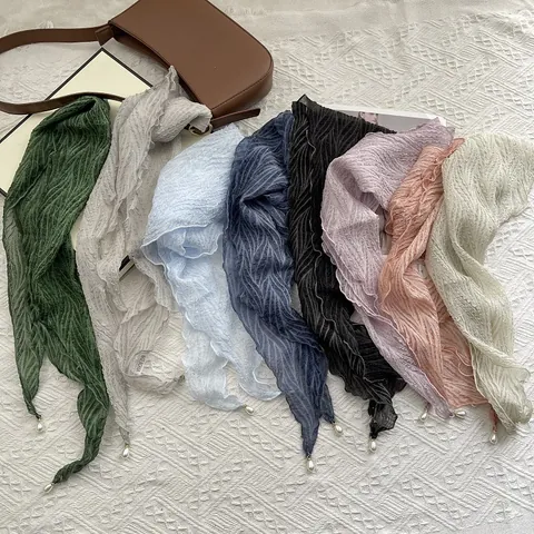 Frans Elegant Geplooid Ruitvormige Sjaal Voor Vrouwen Met Kunstparelhanger Mode Veelzijdige Halsdoek Haarband Satijn Gevoel Accessoire