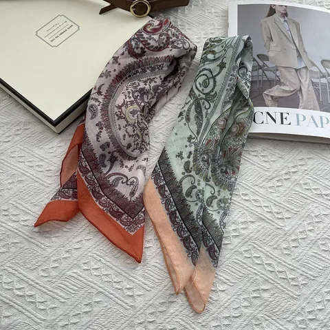Foulard Carré en Coton Imprimé Paisley Vintage pour Femme Doux Respirant Écharpe Bohème Florale Accessoire de Voyage Quotidien