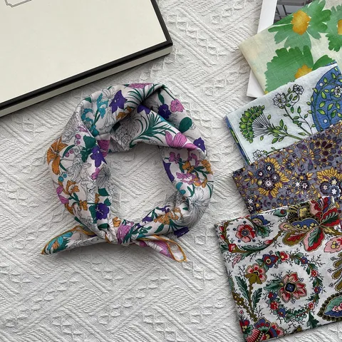 Women's Vintage Floral Print Cotton Linen Square Scarf Fresh Japanese Style Small Neck Scarf Breathable Flower Handkerchief Hair Accessory