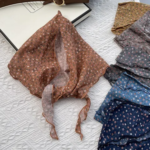 Pañuelo Triangular de Algodón con Flores Vintage Francés para Mujer con Borde Ondulado Estilo Mori Girl Bandana Ligera para Viaje