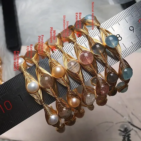 Handgemachter 14K Gold Filled Drahtgewickelter Naturkristall Süßwasserperlen Armreif Für Damen Böhmischer Verstellbarer Schmuck