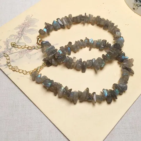 Natuurlijk Labradoriet Steen Chips Armband Met Vergulde Legering Verlengketting Verstelbare Onregelmatige Edelsteen Kralen Sieraden Voor Vrouwen