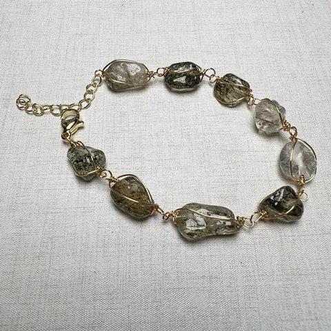 Pulsera de Piedra Bruta de Cuarzo Natural Súper Siete Hecha a Mano Alambre Envuelto Chapado en Oro Joyería de Cristal Irregular