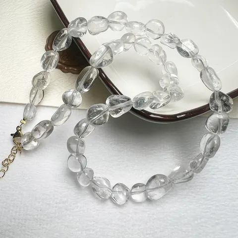Natürlicher Bergkristall Unregelmäßige Nugget-Perlen Halskette Mit Vergoldetem Karabinerverschluss Minimalistischer Kristallstein Schmuck Für Damen