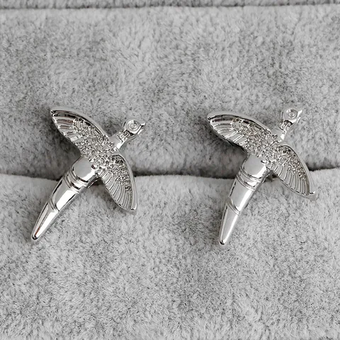 Creative Animal Hummingbird French Cufflinks Vintage Silver Color Zinc Alloy Bird Shirt Cuff Links Jewelry Gift For Men Women
