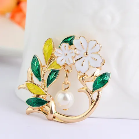 Elegant Enamel Flower Leaf Brooch Pin For Women Alloy Gold Plated Faux Artificial Pearl Pendant Floral Branch Brooch Vintage Jewelry