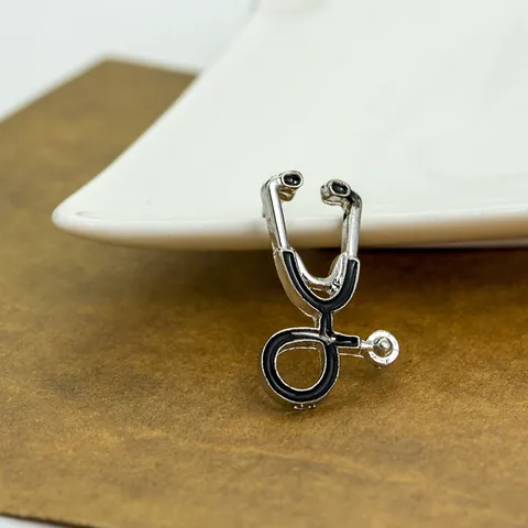Minimalist Alloy Enamel Stethoscope Brooch Pin Medical Theme Jewelry Gold Silver Plated Doctor Nurse Graduation Gift For Women