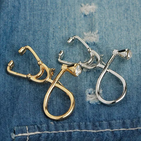 Creative Medical Stethoscope Syringe Brooch For Doctors Nurses Alloy Rhinestone Inlaid Badge Hospital Uniform Accessories