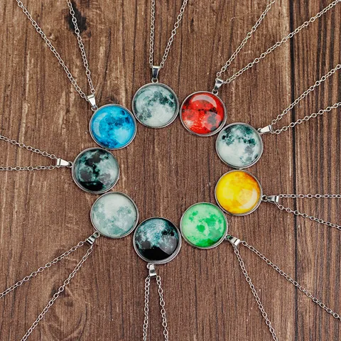 Fashion Luminous Gem Pendant Necklace Alloy Starry Sky Moon Design Electroplated Round Pendant Necklaces For Women Men Party Casual Jewelry Gift