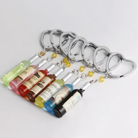 Portachiavi Creativo a Forma di Bottiglia di Vino in Miniatura Anello in Metallo a Cuore Ciondolo per Borsa in Resina Accessori Regalo per Donna