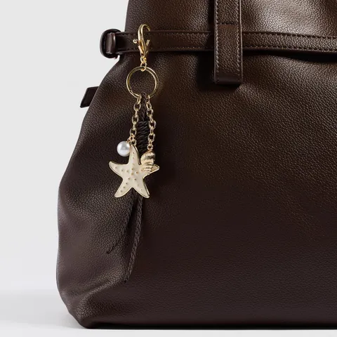 Vintage Western Style Boot Starfish Bag Charm Keychain Retro Woven Wood Bead Design Alloy Gold Plated Fashion Accessory