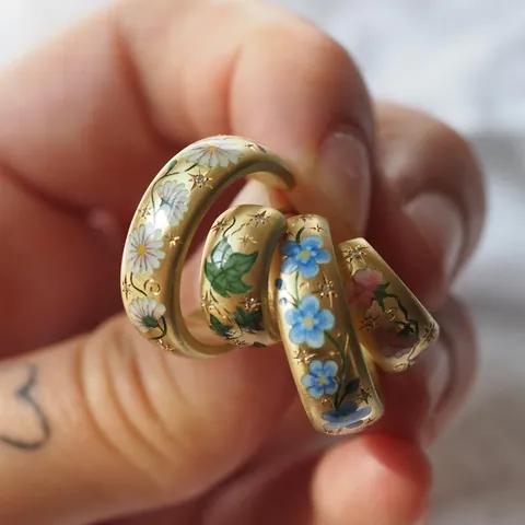 Luxury Stainless Steel Hand Painted Floral Enamel Hoop Earrings 18K Gold Plated Daisy Flower C Shaped Jewelry For Women