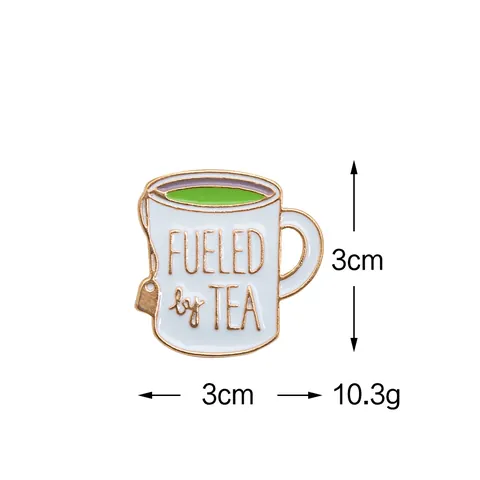 Spilla in Smalto Fueled By Tea in Lega Placcata Oro a Forma di Tazza da Tè Distintivo Gioiello Regalo per Amanti del Tè