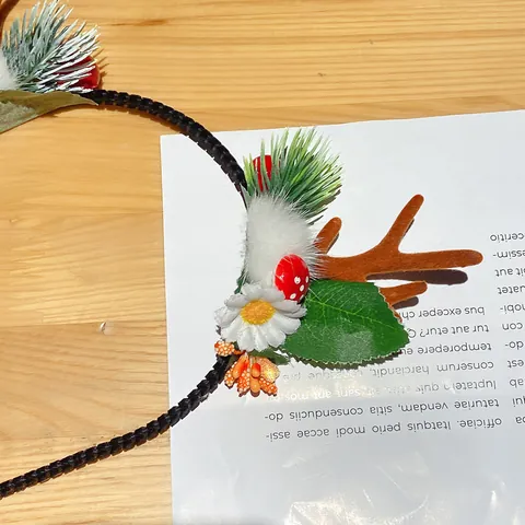 Diadema de Cuernos de Reno de Navidad Estilo Bosque para Mujeres Niños Flor Mariposa Hada Fiesta Accesorios para el Cabello Tocado