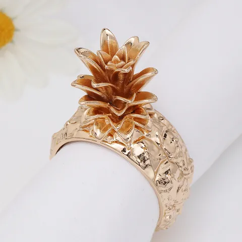 Creatieve Gouden Metalen Ananas Servetring Decoratieve Legering Fruitvormige Servethouder Voor Bruiloft Banket Tafel Decor