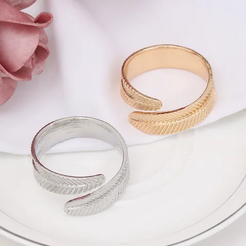 Eleganti Portatovaglioli in Lega a Foglia di Piuma Metallico Oro Argento Regolabile Anello Aperto Decorazione Tavola da Pranzo Occidentale