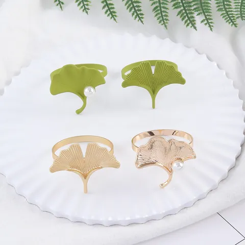 Retro Ginkgo Leaf Napkin Rings Alloy Metal Holder With Faux Artificial Pearl For Wedding Banquet Dining Table Decor Palace Style