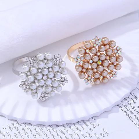 Luxury Alloy Napkin Rings With Artificial Pearls And Rhinestones Flower Snowflake Metal Napkin Buckles For Wedding Banquet Table Decoration