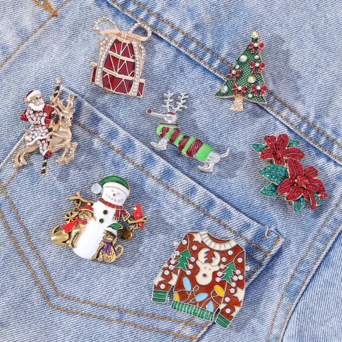 Spilla in Smalto di Natale per Donna Uomo Carina Albero di Natale Pupazzo di Neve Slitta Spille con Strass Gioielli Regalo per Festa di Natale