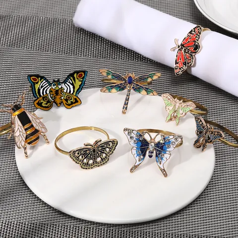 Ronds De Serviette Insecte Papillon Libellule Abeille Alliage Émail Strass Décoration De Table Style Européen Créatif Mignon