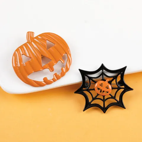 Halloween Alloy Enamel Brooch Pumpkin Spider Web Pin Festive Badge Party Costume Accessories For Women Men Kids