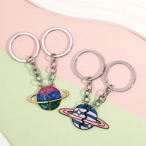 Matching Planet Saturn Keychain For Couples Friends Alloy Enamel Glitter Star Split Heart Puzzle Key Ring Bag Pendant Gift