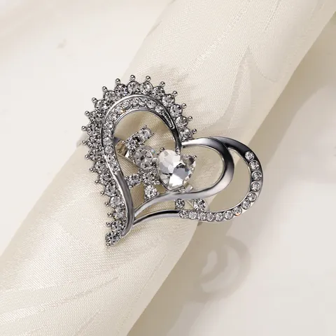 Rhinestone Hollow Heart Napkin Ring Silver Metal Napkin Buckle Holder For Valentine's Day Wedding Hotel Table Decor