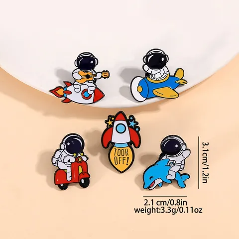 Broche en Émail Astronaute Espace Fusée Ensemble de Badges en Alliage de Zinc Style Japonais Pour Sac à Dos Étudiants Décoration Vêtements