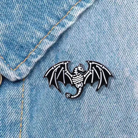 Animal Skeleton Enamel Brooch Pin Zinc Alloy Gothic Style Dragon Rabbit Dinosaur Bear Halloween Apparel Decor Unisex