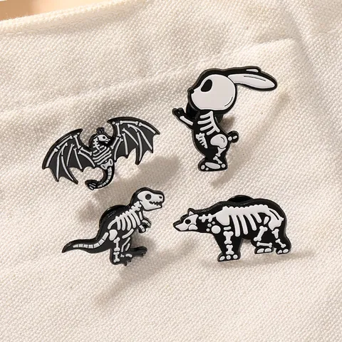 Broche en Émail Squelette d'Animal Dessin Animé Gothique Dinosaure Chauve-Souris Lapin Ours Alliage Pour Sac à Dos