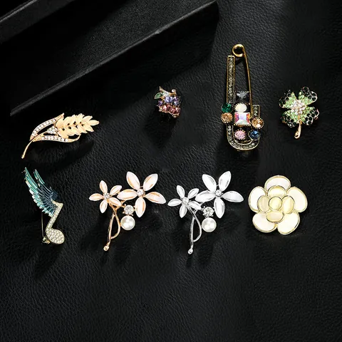 Elegante Broche de Aleación Floral con Diamantes de Imitación para Mujer Moda Vintage Forma de Espiga de Trigo Uva Trébol Accesorios de Ropa Joyería Regalo