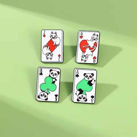 Creatieve Cartoon Dier Pokerkarten Emaille Broches Schattige Kat Panda J Q K A Legering Badge Pin Sieraden Voor Kleding Rugzak Cadeau