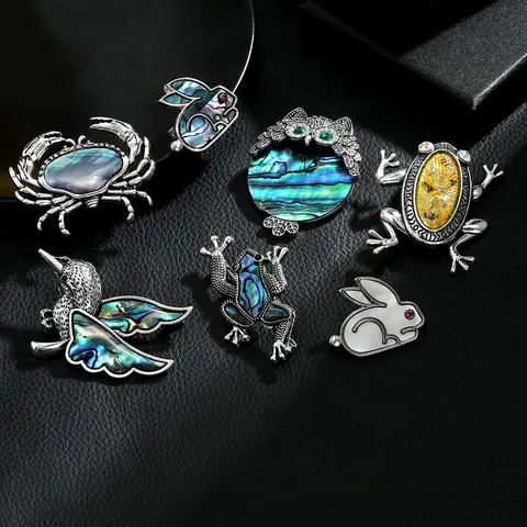 Vintage Legierung Tier Brosche Mit Abalone Schale Einlage Eule Frosch Krabbe Hase Kolibri Anstecknadel Mode Anzug Zubehör Unisex