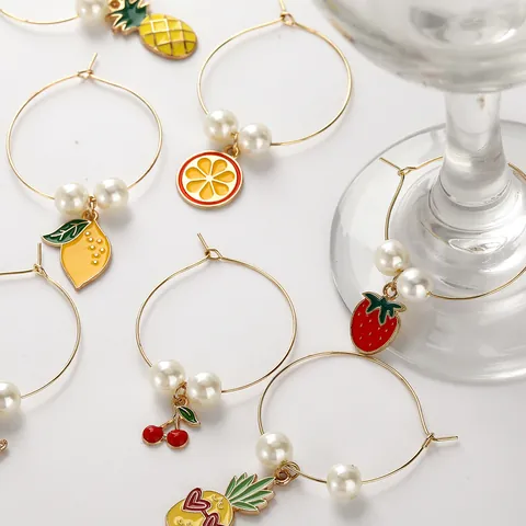 Alloy Artificial Pearl Fruit Wine Glass Charms Cute Colorful Enamel Pineapple Strawberry Drink Markers For Party Dinner Table Beverage Identification Ornaments