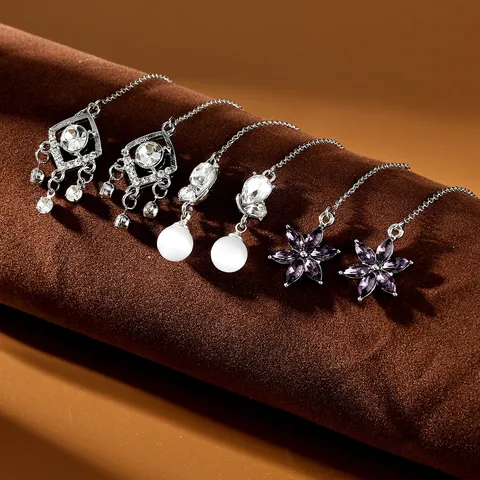 Eleganti Orecchini a Pendente in Lega con Zircone e Perla Artificial Catena Lunga Farfalla Cuore Luna Stella per Donna Gioielli di Moda
