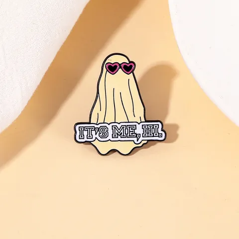 Cute Cartoon Ghost Enamel Pin IT'S ME HI Slogan Heart Sunglasses Alloy Brooch Funny Ghost Lapel Pin For Halloween Party Accessory