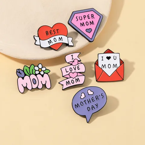 Spilla Distintivo Smaltata Festa della Mamma Rosa Cuore Busta Lettera Cartoon Mom Gioielli Regali per Donna Abbigliamento Borsa