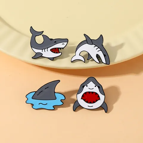 Cartoon Hai Emaille Pins Für Kleidung Taschen Legierung Tier Abzeichen Brosche Für Rucksäcke Jacken Schmuck Geschenk Damen Herren