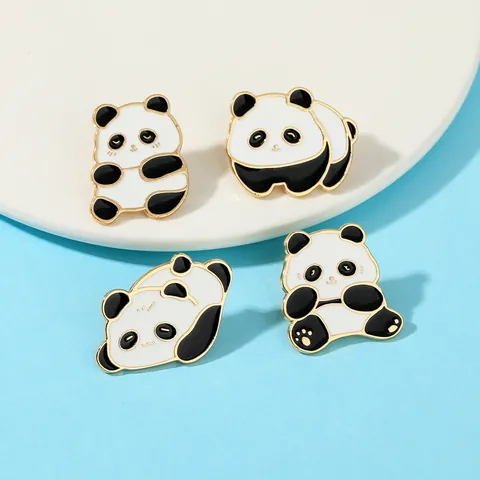 Glafuro Cartoon Gigantio Panda Emaigk Karfitsa Metalliki Brooch Zoidiko Badge Moda Kosmimata Sakidio Roucha Axizou