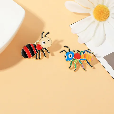Creative Cartoon Insect Enamel Brooch Personalized Alloy Multicolor Ant Bee Lapel Pin For Women Men Kids Clothes Bag Decoration Jewelry Gift